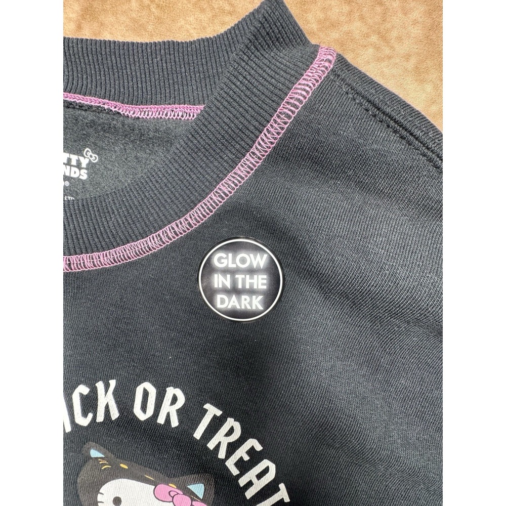Sanrio Hello Kitty Halloween Graphic Sweatshirt Glow In The Dark Womens Large - Picture 5 of 8